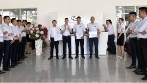 Hyundai Hà Đông khen thưởng Best Sale tháng 08/2019